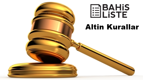altın bir mahkeme tokmağı
